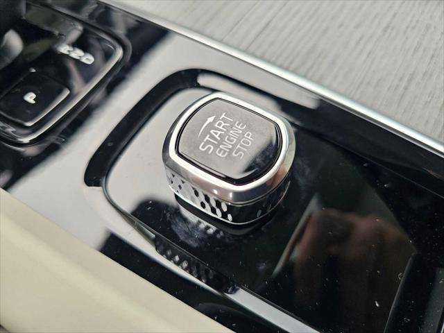 2026 Volvo V60 Cross Country Plus, B5 AWD Gas (mild hybrid)