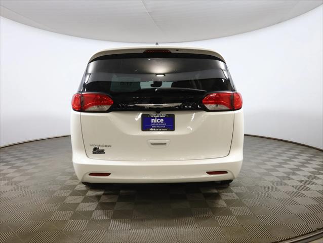 2024 Chrysler Voyager LX