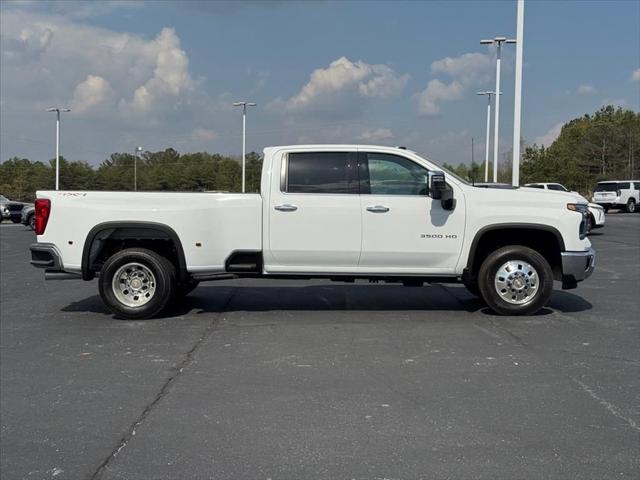 2026 Chevrolet Silverado 3500HD Crew Cab, Long Bed, LTZ Dual Rear Wheel, RWD