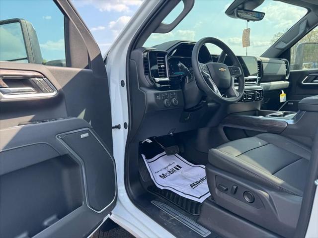 2026 Chevrolet Silverado 3500HD Crew Cab, Long Bed, LTZ Dual Rear Wheel, RWD