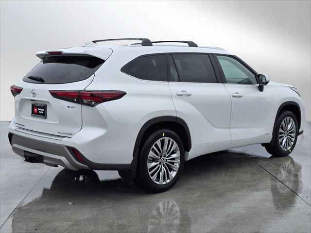 2026 Toyota Highlander Hybrid Platinum