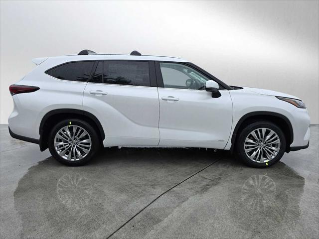 2026 Toyota Highlander Hybrid Platinum