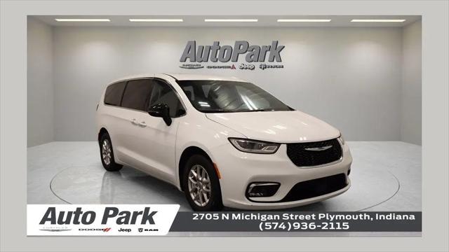 2025 Chrysler Pacifica Select for sale in PLYMOUTH, IN