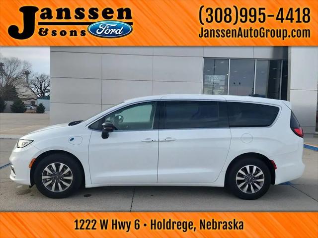 2024 Chrysler Pacifica Hybrid Select for sale in Holdrege, NE