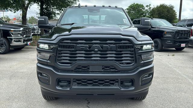 2026 RAM Ram 3500 RAM 3500 TRADESMAN CREW CAB 4X4 8 BOX