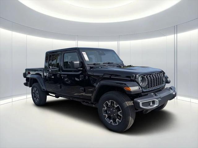2026 Jeep Gladiator GLADIATOR SAHARA 4X4