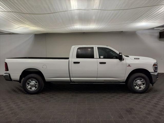 2026 Ram 3500 Tradesman Crew Cab 4x4 8 Box