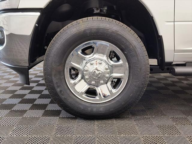 2026 Ram 3500 Tradesman Crew Cab 4x4 8 Box