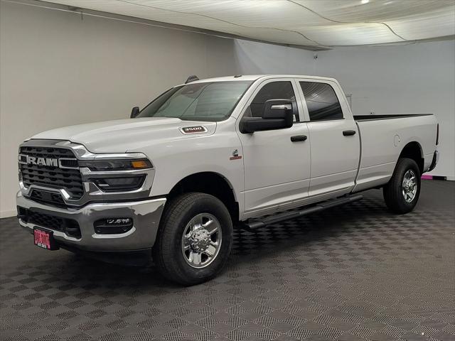 2026 RAM Ram 3500 RAM 3500 TRADESMAN CREW CAB 4X4 8 BOX