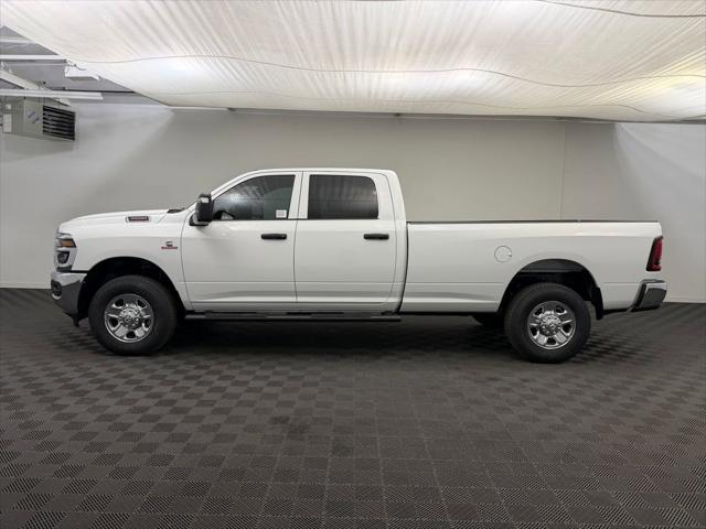 2026 RAM Ram 3500 RAM 3500 TRADESMAN CREW CAB 4X4 8 BOX