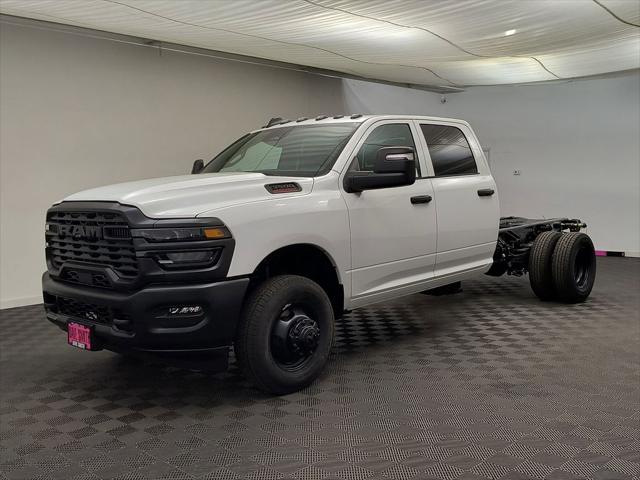 2026 RAM Ram 3500 Chassis Cab RAM 3500 TRADESMAN CREW CAB CHASSIS 4X4 60 CA