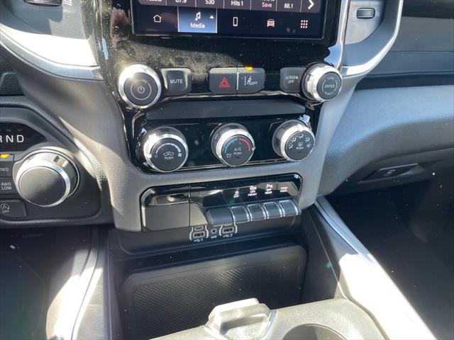2026 Ram 1500 Express Crew Cab 4x4 5'7" Box