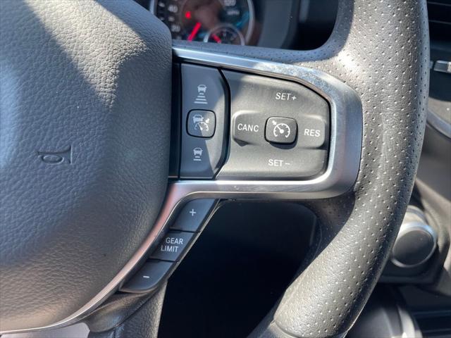 2026 Ram 1500 Express Crew Cab 4x4 5'7" Box