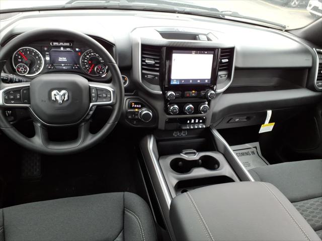 2026 Ram 1500 Express Crew Cab 4x4 5'7" Box