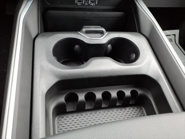 2026 Ram 1500 Express Crew Cab 4x4 5'7" Box