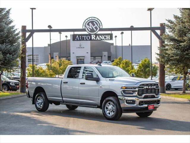 2026 RAM Ram 3500 RAM 3500 TRADESMAN CREW CAB 4X4 8 BOX