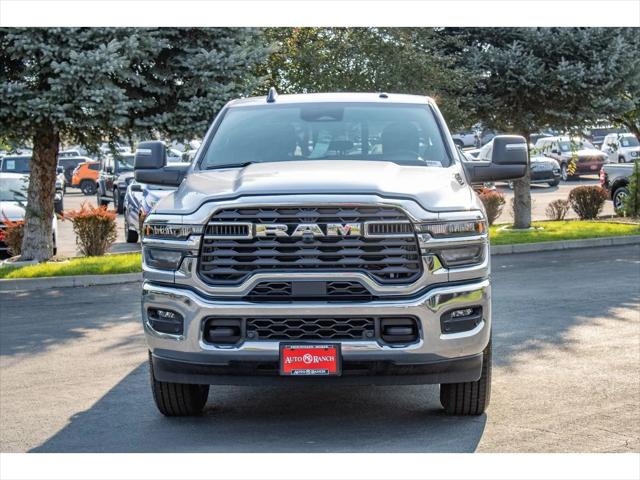 2026 RAM Ram 3500 RAM 3500 TRADESMAN CREW CAB 4X4 8 BOX