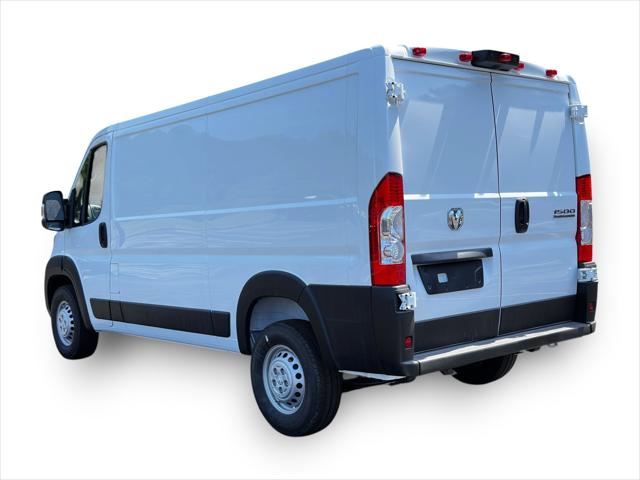2026 Ram ProMaster Cargo Van Tradesman Low Roof 136" WB w/Pass Seat