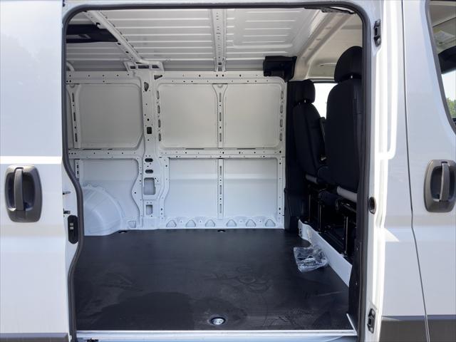 2026 Ram ProMaster Cargo Van Tradesman Low Roof 136" WB w/Pass Seat