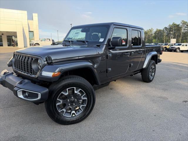 2026 Jeep Gladiator GLADIATOR SAHARA 4X4