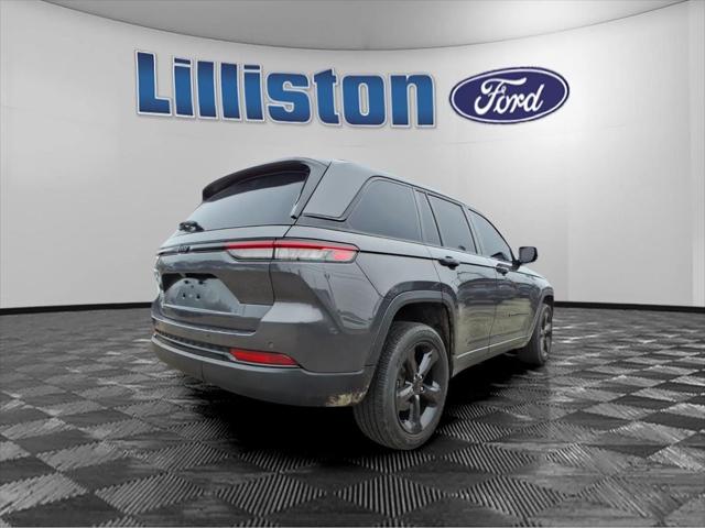 2023 Jeep Grand Cherokee Altitude 4x4 2023 Jeep Grand Cherokee Altitude 4x4