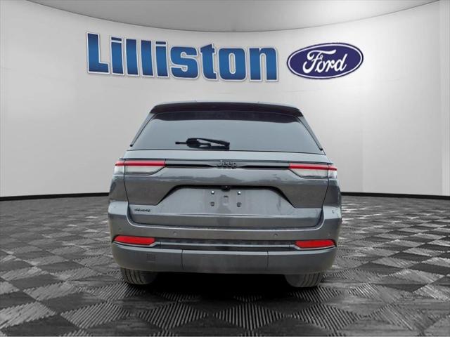 2023 Jeep Grand Cherokee Altitude 4x4 2023 Jeep Grand Cherokee Altitude 4x4