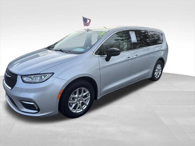 2024 Chrysler Pacifica Touring L 2024 Chrysler Pacifica Touring L