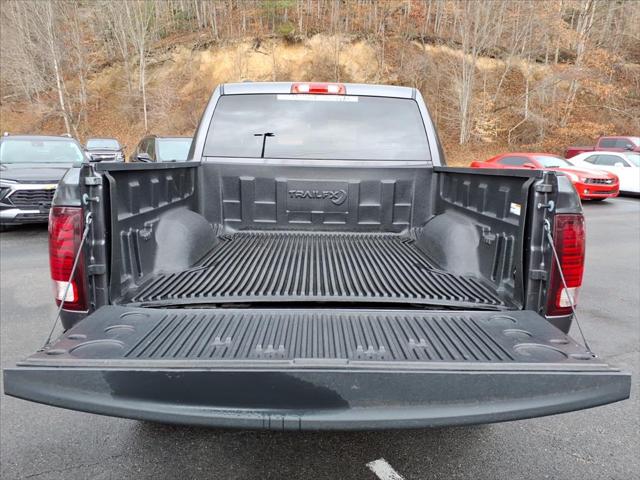 2024 Ram 1500 Classic Warlock Crew Cab 4x4 5'7" Box