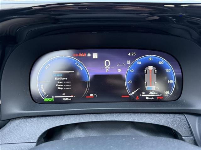 2025 Toyota Crown Signia XLE