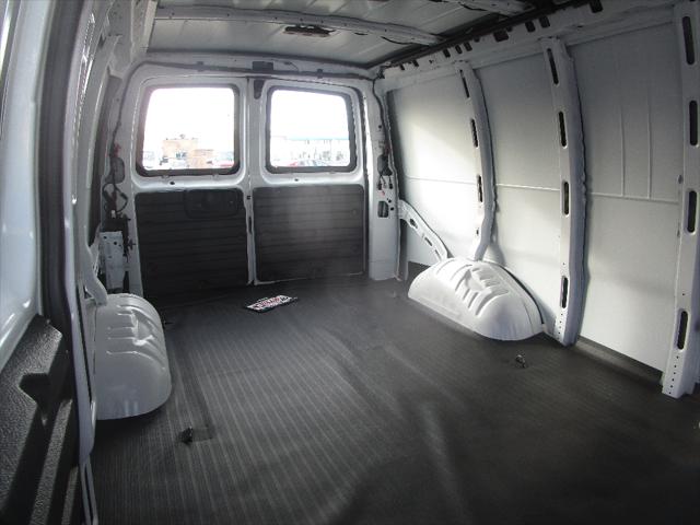 2025 Chevrolet Express Cargo Van RWD 2500 Extended Wheelbase WT
