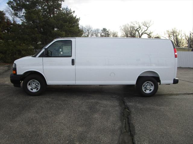2025 Chevrolet Express Cargo Van RWD 2500 Extended Wheelbase WT