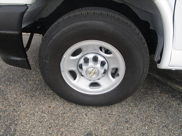 2025 Chevrolet Express Cargo Van RWD 2500 Extended Wheelbase WT
