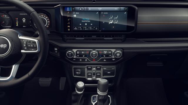 2026 Jeep Gladiator GLADIATOR SAHARA 4X4