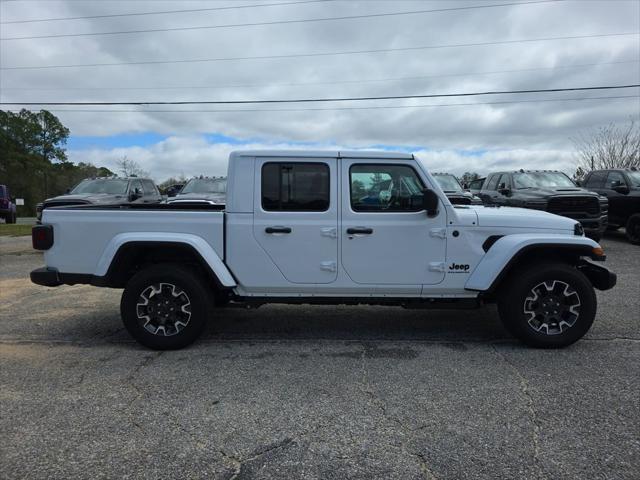 2026 Jeep Gladiator GLADIATOR SAHARA 4X4