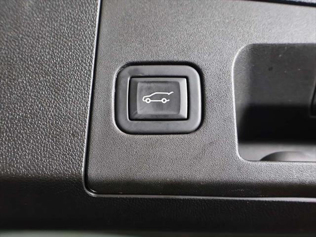2024 Cadillac XT4 AWD Premium Luxury