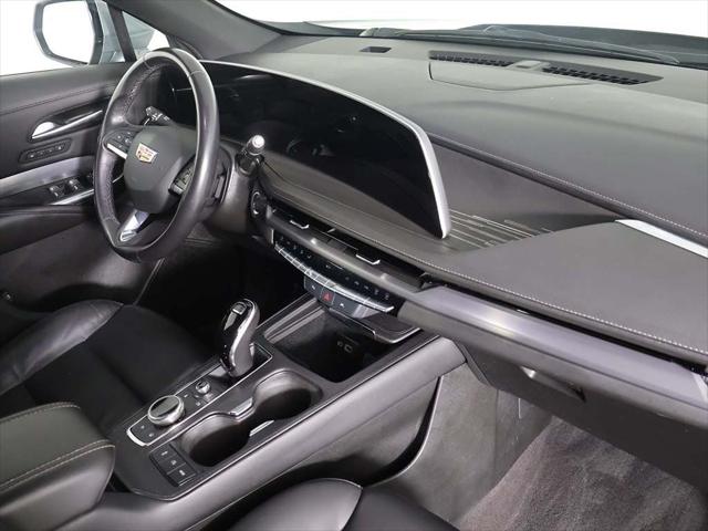 2024 Cadillac XT4 AWD Premium Luxury