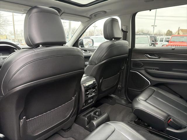 2022 Jeep Grand Cherokee L Limited 4x4