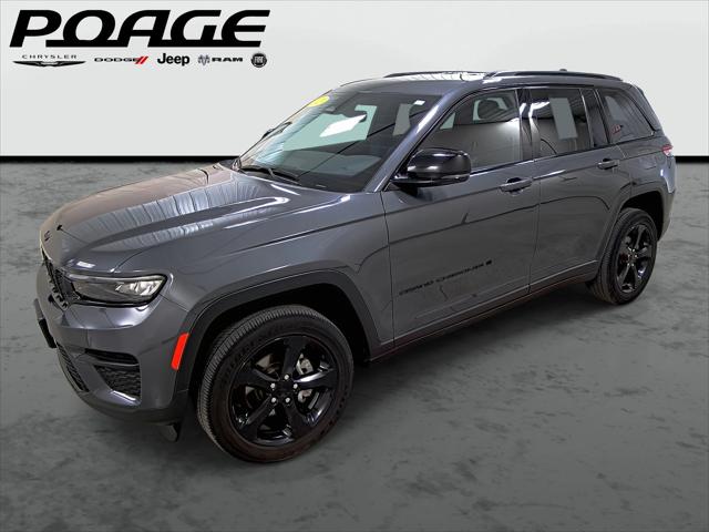 2023 Jeep Grand Cherokee Altitude 4x4 for sale in Hannibal, MO