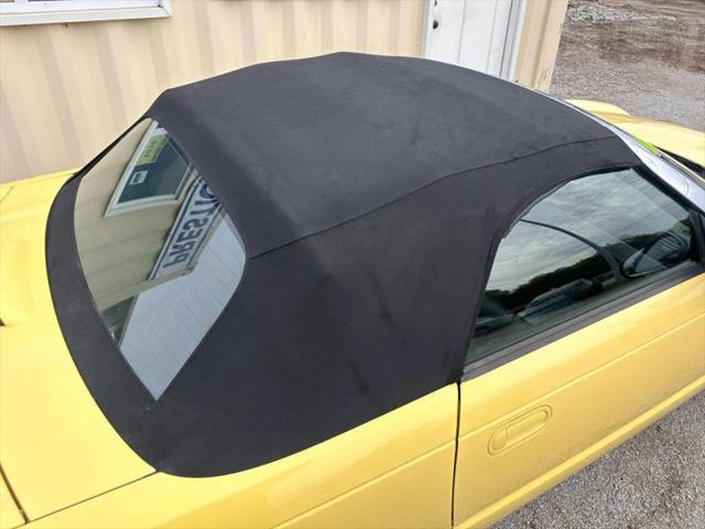 2002 Ford Thunderbird Base