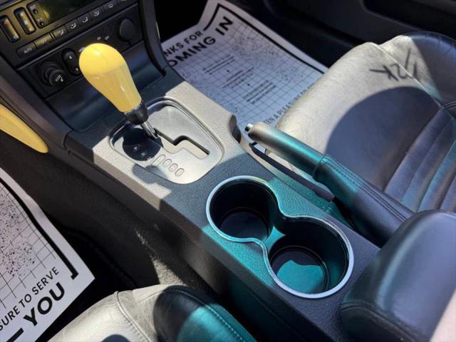 2002 Ford Thunderbird Base