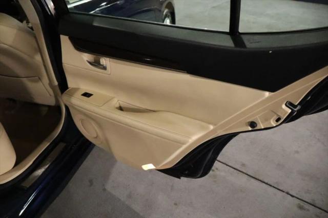2015 Lexus ES 350 Crafted Line