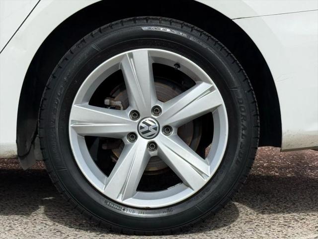 2013 Volkswagen Passat 2.5L SE