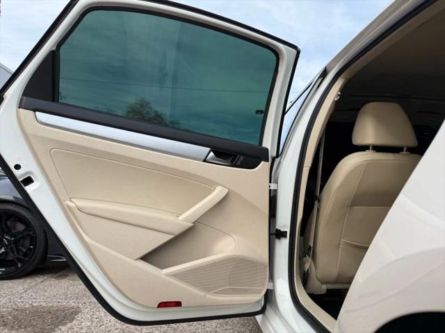 2013 Volkswagen Passat 2.5L SE