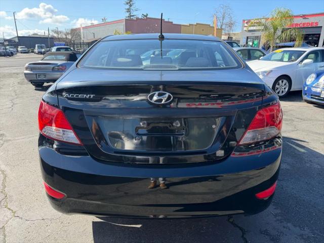 2012 Hyundai Accent GLS