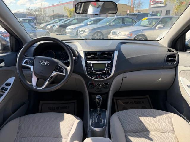 2012 Hyundai Accent GLS