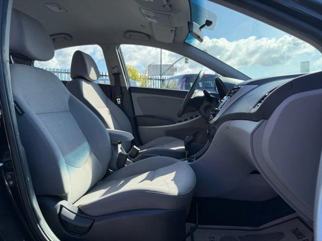 2012 Hyundai Accent GLS