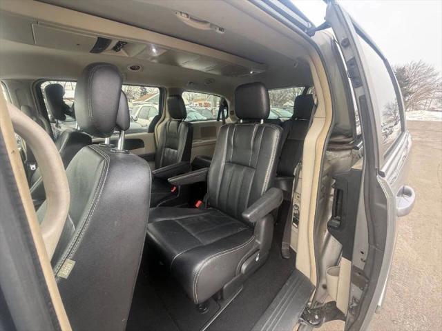2015 Chrysler Town & Country Touring