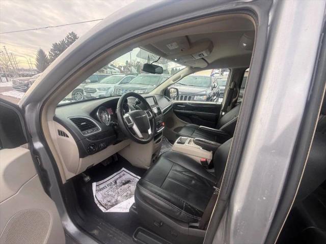 2015 Chrysler Town & Country Touring