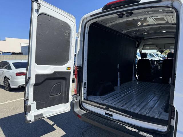 2023 Ford Transit Cargo Van Medium Roof w/LWB
