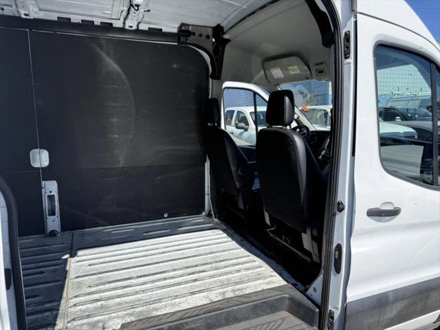 2023 Ford Transit Cargo Van Medium Roof w/LWB